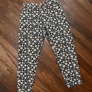 Black lazy daisy pencil pants large